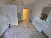 Spatiu comercial / Apartament 3 camere zona Inel 2