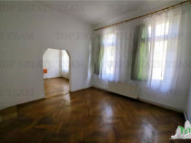 Apartament cu 4 camere de , Ultracentral, Kogalniceanu, cu