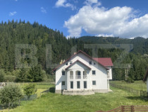 Casă de v&acirc;nzare cu teren, &icirc;n Pojor&acirc;ta, la șosea asfalta