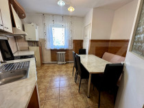 Apartament spațios cu 2 camere, decomandat, 51 mp, Cetate