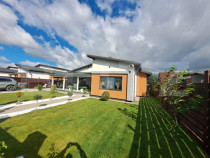 Casa parter cu priveliste spre munte,singur in curte