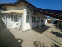 Casa la strada in Lipovu, renovata recent, 850 mp curte