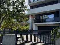 Casă / Vilă cu 4 camere de închiriat