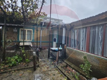 Casă / Vilă cu 4 camere de v&acirc;nzare &icirc;n zona Alexandriei