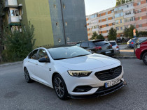 Opel insignia masina