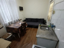 Garsoniera decomandat - zona Brasovul Vechi