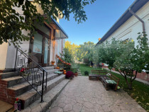 Spatiu de inchiriat 5 camere, 220 mp, zona Centrala