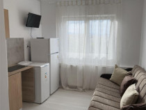 Garsoniera - Tractorul