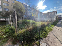 Teren intravilan 375 mp cu hală &ndash; deschidere 25 m la drum