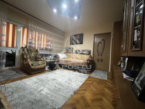 Apartament cu 3 camere,2 bai, etajul 1,centrala proprie,z...