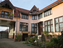 Proprietate generoasă, 10 camere, 750 mp, zona Unirea