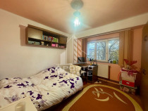 Apartament 2 camere,etaj 2, centrala proprie,zona Lipovei