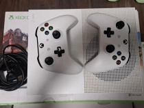 Xbox one s cu 2 controllere