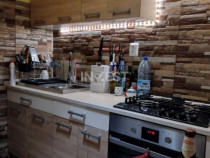 DE VANZARE-APARTAMENT 4 CAMERE-ALEXANDRU CEL BUN