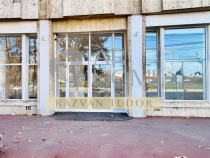 Spatiu comercial , vitrina stradala , ultracentral , Ploiest