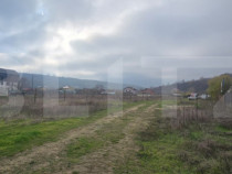 Teren intravilan de 2.000 mp, front 18 metri, Leamna de Jos