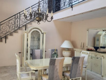 Vila situata in Campina, Prahova, langa liceul de politie