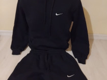 Model nou! Trening Nike gros.
