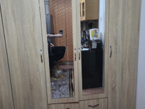 Vînd Dulap în 4 ușii și 2 sertare