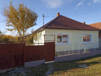 Casa 3 camere Santimreu, Bihor, la 23 km de Oradea
