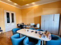 Apartament 4 camere, 140 mp, l&acirc;ngă Primăria Arad