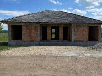 Casa la 15 minute de Brasov, DJ 112A, la rosu sau finalizata