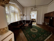 3 Camere | Piata Victoriei | Parter &icirc;n vilă interbelică