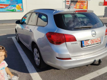 Opel Astra J 2012