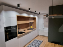 Apartament la cheie cu 3 camere, 64 mp, zona centrala