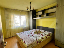 Apartament 2 camere, decomandat, etaj 2, zona Stefan Cel Mar