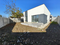 Casa individuala - 4 camere - 2 bai - 300 mp teren