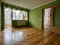 Apartament cu 3 camere in Centru