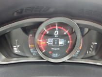 V&acirc;nd Volvo V40 Cross Country Ocean Rice