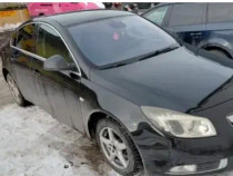 Opel insignia avariat