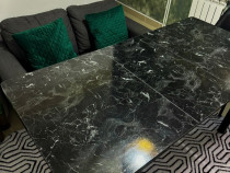 Masă extensibila cu 4 scaune