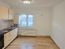 Vand apartament 4 camere decomandat in Deva, zona 22 Decembrie