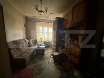 Casa 37 mp , teren 515 mp , Zona Titulescu