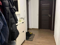 Inchiriez apart. 2 camere, River Towers