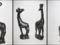 Statuiete pereche Girafe din rasina.Stare buna-mascul-femela