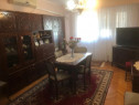 Apartament 3 camere Calarasilor, etaj intermediar