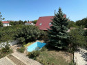 Povestea unei case la doar 200 m de valuri, cu piscină și