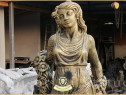 Statuetă domnița cu flori, auriu patinat, model S50.