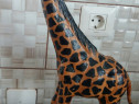 Girafa lemn african cu piele Omersa
