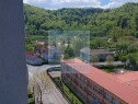 Apartament cu 3 camere, decomandat - zona Noua