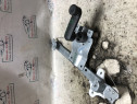 Macara geam stanga spate Renault Clio 4 2016