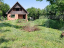 Vând teren cu casă la roșu – zona Platou, Str. Posada