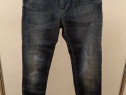 Armani Jeans cu c&acirc;teva urme de folosire