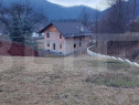 Casă de vânzare la roșu, 5 camere, 464,34 mp, zona Vama,