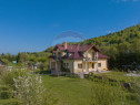 Vilă în zona Glăjărie, 10 camere, Sp + E + M, teren 2...