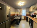 Apartament cu 3 camere , semidecomandat, etajul 2, Spital...